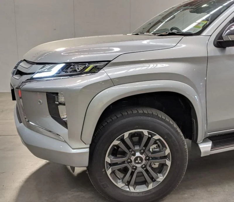 EGR Coloured Mitsubishi MR Triton Flares