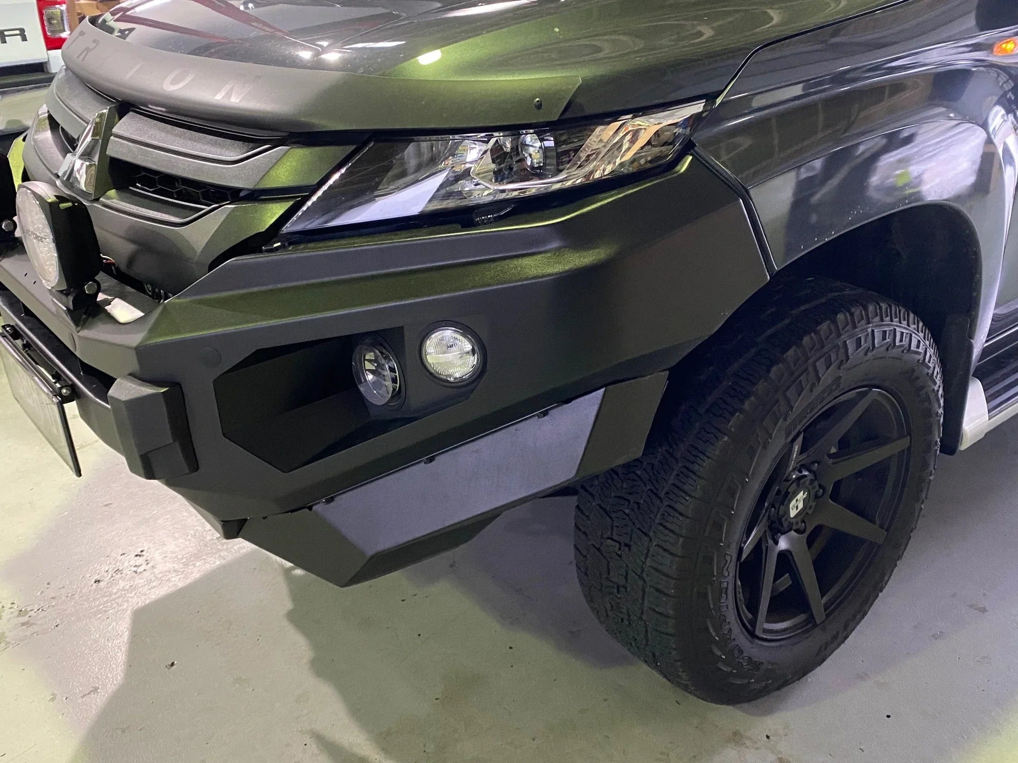 Piak Elite No Loop Bullbar to suit Toyota Hilux Rogue 2023