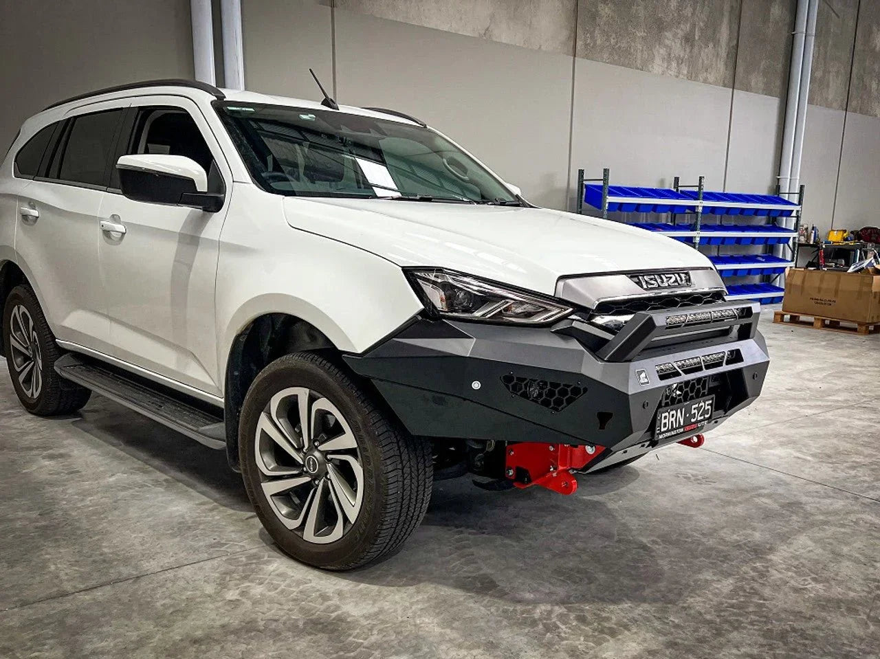 Offroad Animal Predator Bullbar for Isuzu MUX 2021 to 2024 (Pre-facelift) - Brixton 4x4 - Buy Online Now!