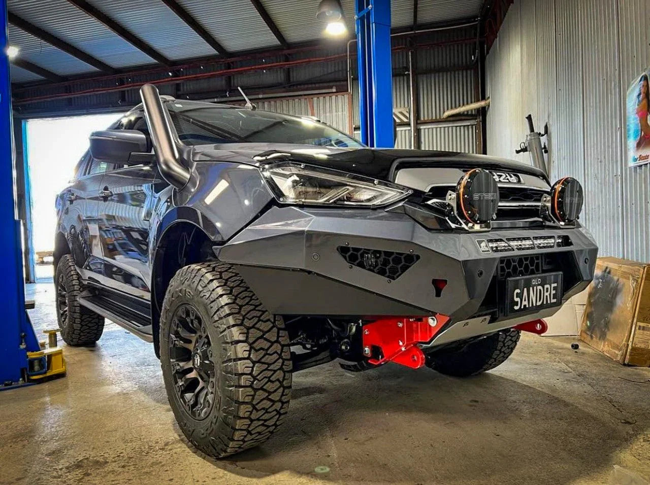 Offroad Animal Predator Bullbar for Isuzu MUX 2021 to 2024 (Pre-facelift) - Brixton 4x4 - Buy Online Now!