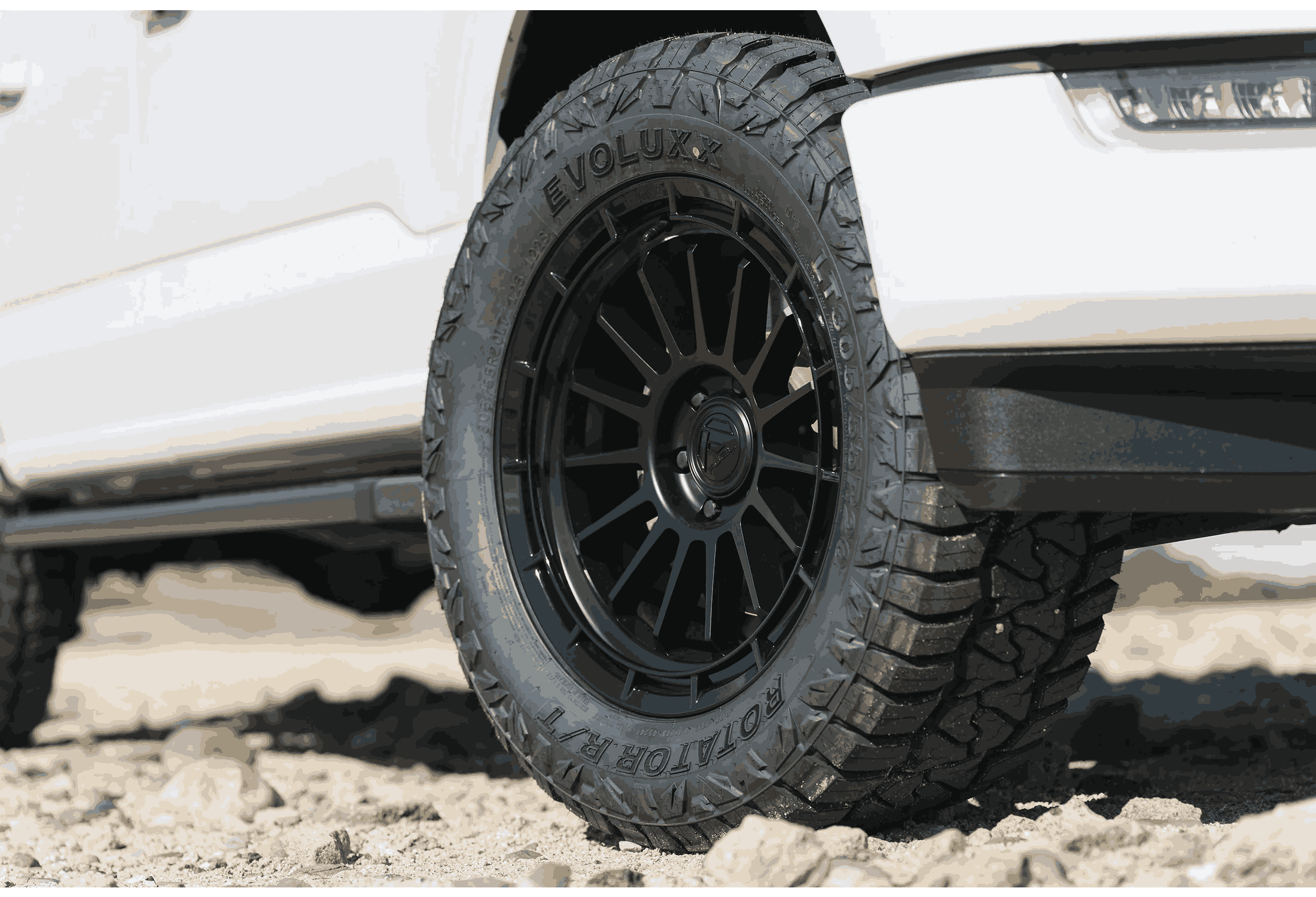 Fuel Off-Road Ascend Wheels in Matte Black W/ Gloss Black Lip