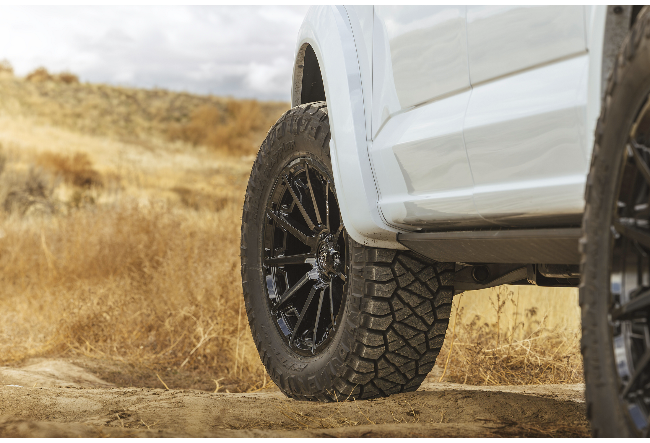 Fuel Off-Road Grip Wheels - 1PC FC900 - Gloss Black